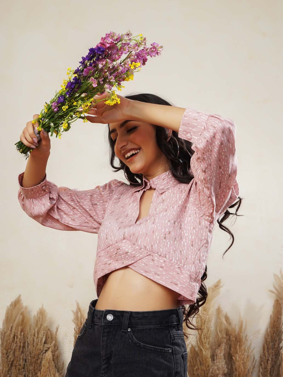 

Salvia Sky Abstract Printed Shirt Collar Crop Top, Nude