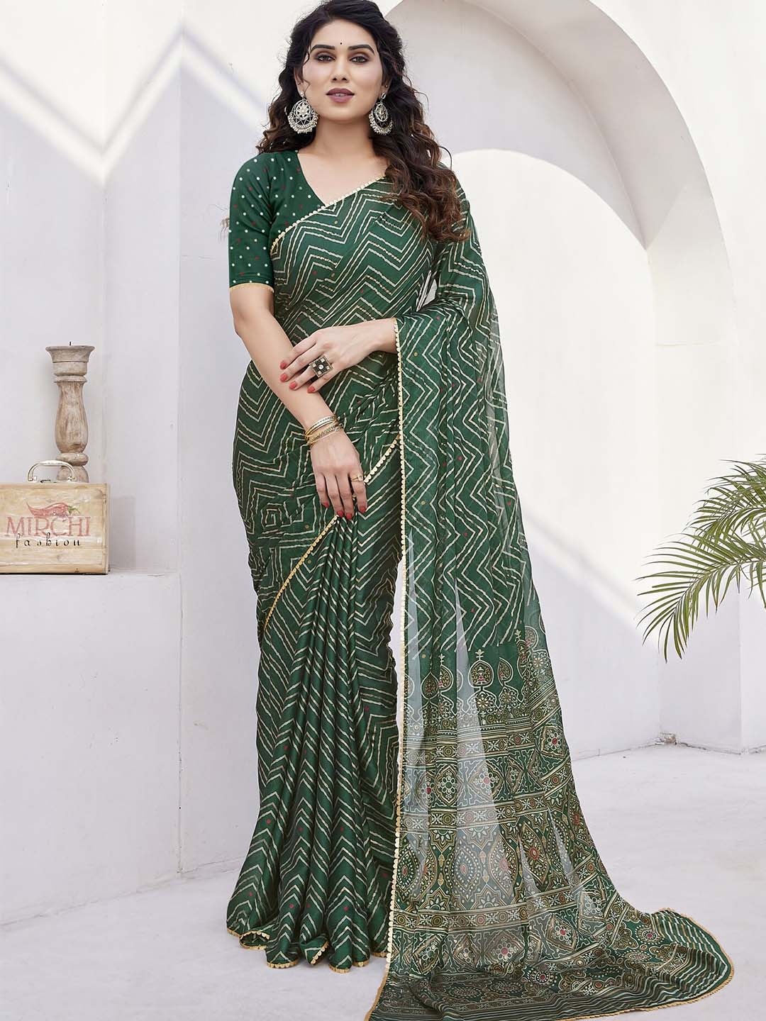 

MIRCHI FASHION Geometric Printed Sequinned Saree, Green