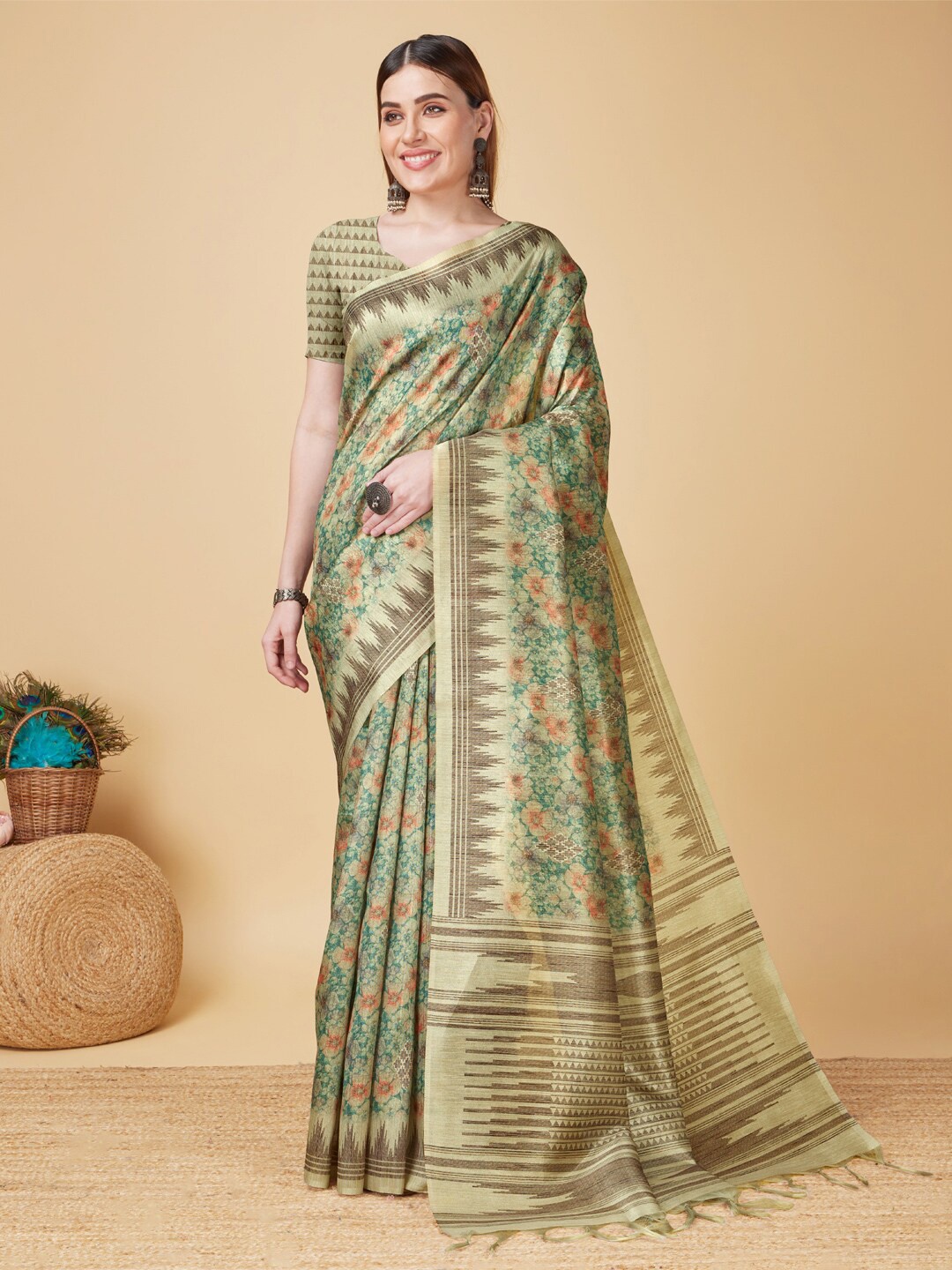 

SANGAM PRINTS Floral Kanjeevaram Saree, Beige