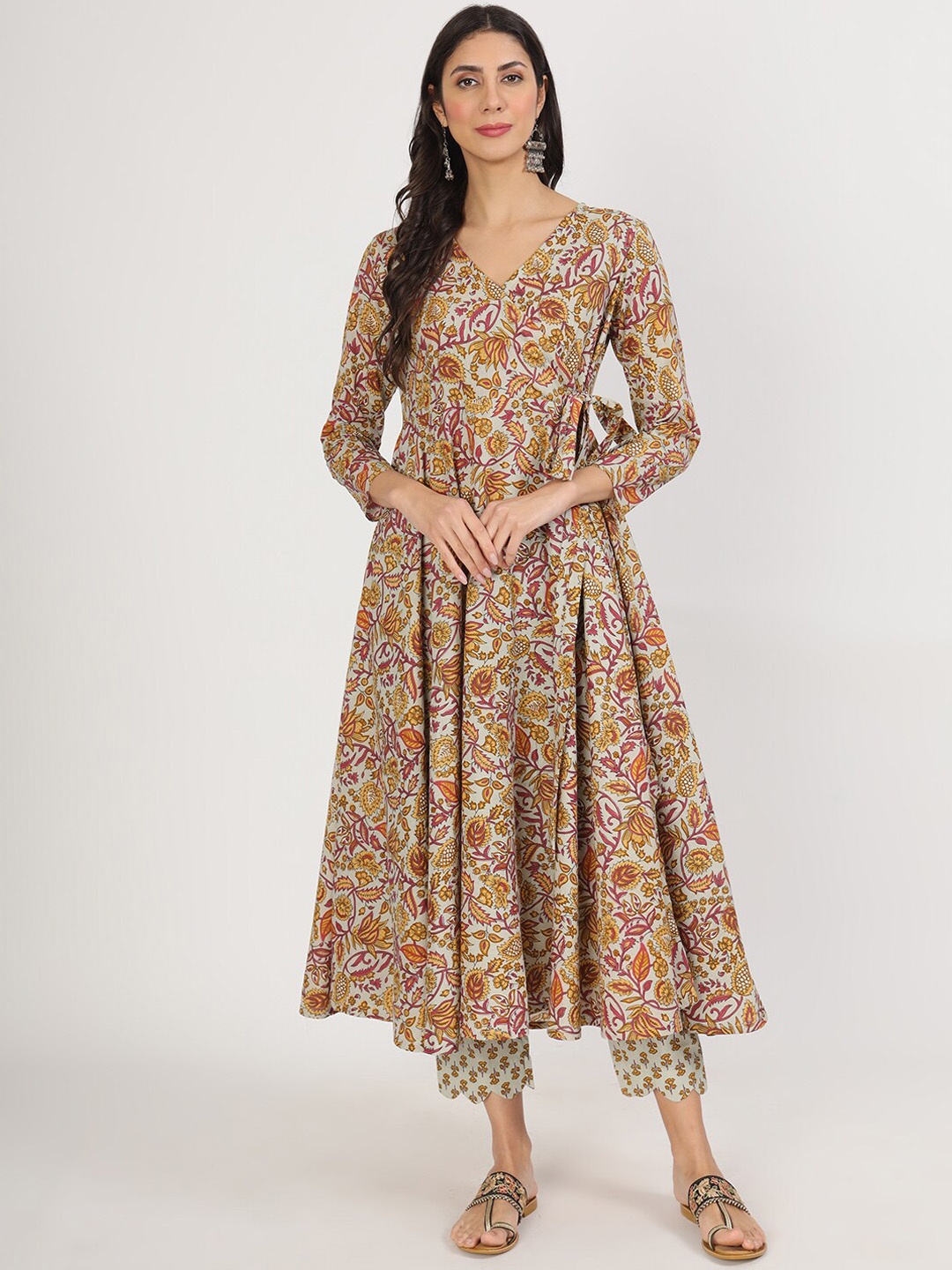 

KALINI Floral Printed Pure Cotton Kurta with Trousers, Green