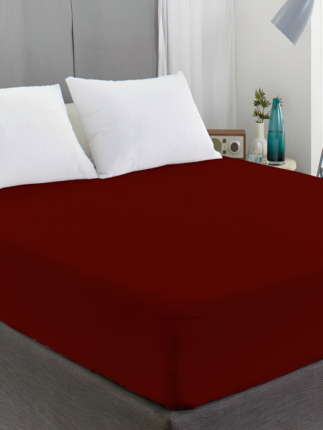 

tundwal's Maroon Terry Breathable Mattress Protector