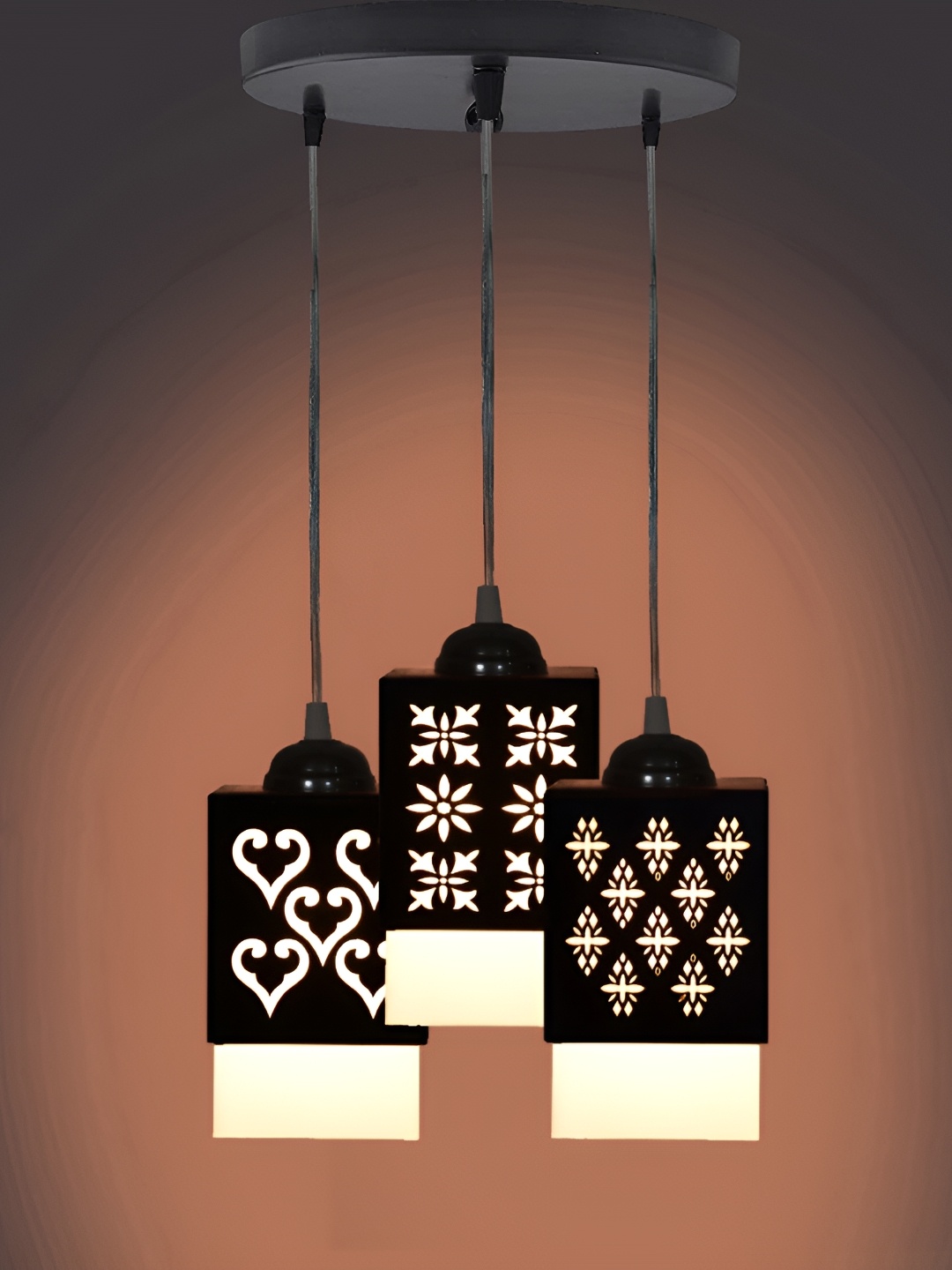 

Afast Black & White Textured Traditional Wooden Cluster Ceiling Lamp