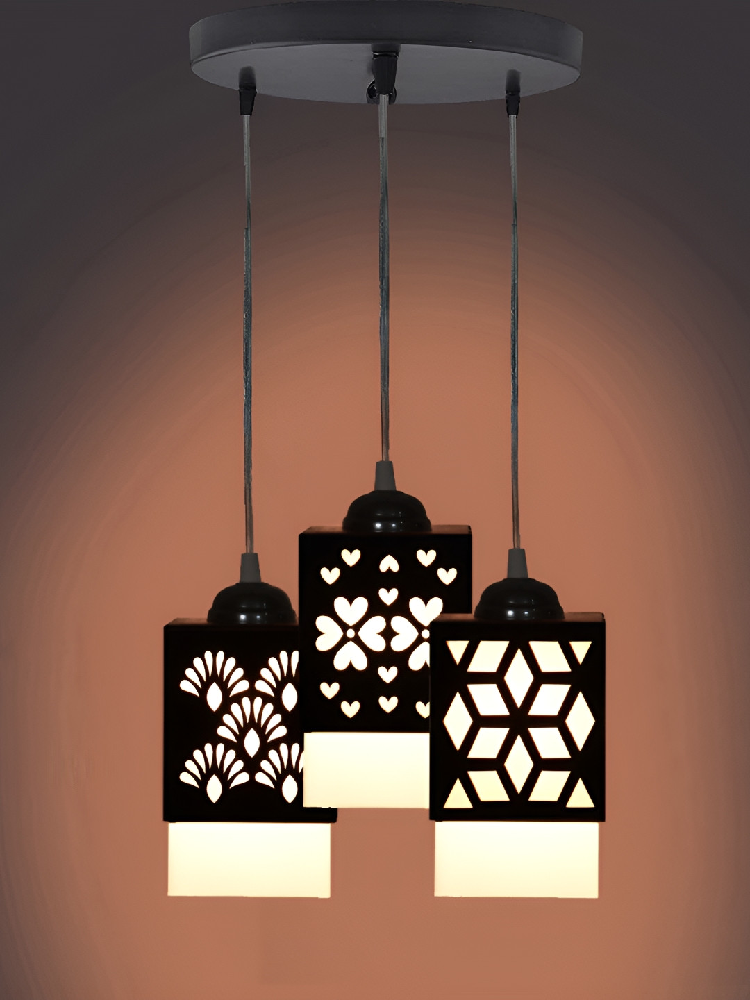 

Afast Black & White Textured Traditional Wooden Cluster Ceiling Lamp