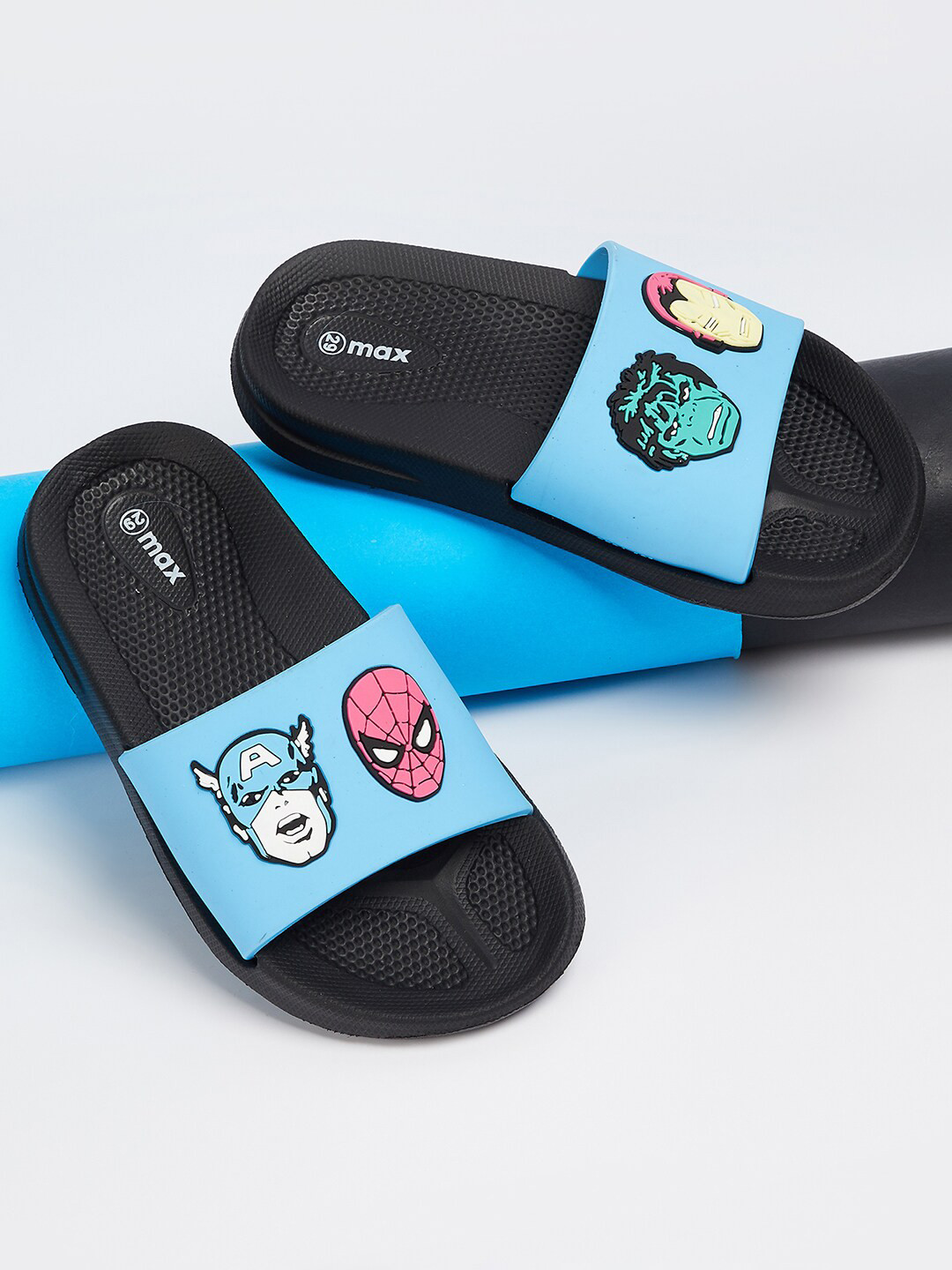 

max Boys Spider-Man Printed Sliders, Black