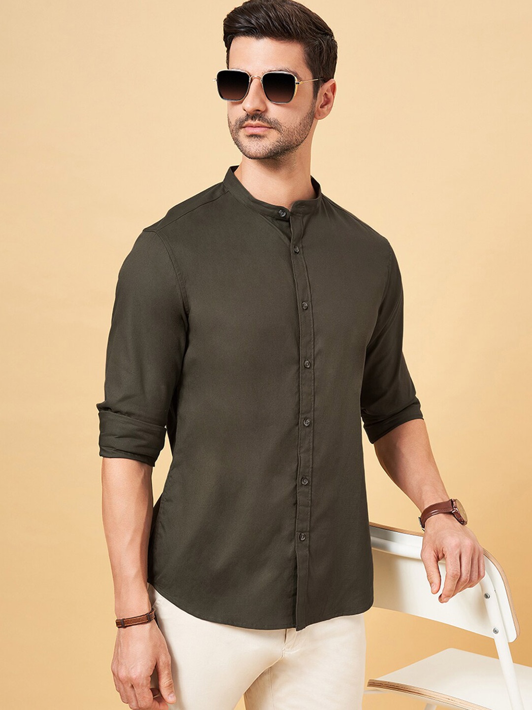 

BYFORD by Pantaloons Slim Fit Mandarin Collar Cotton Casual Shirt, Green