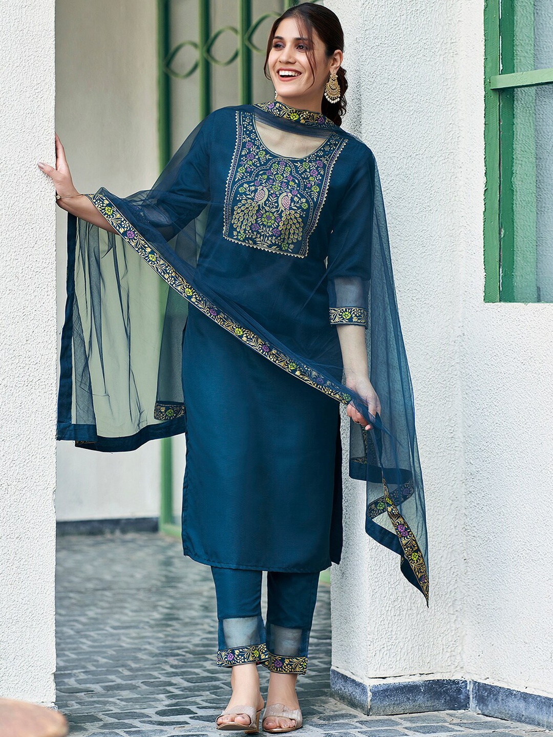 

KALINI Ethnic Motifs Yoke Design Gotta Patti Straight Kurta with Trousers & Dupatta, Teal