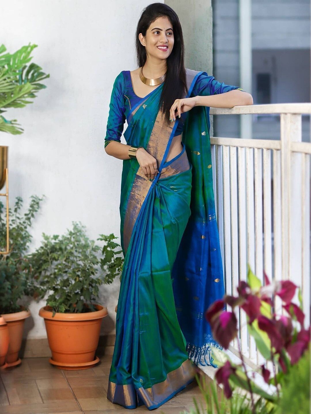 

SGF11 Ethnic Motifs Woven Design Zari Kanjeevaram Saree, Teal