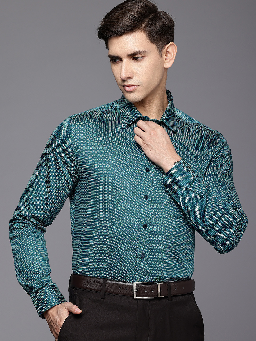 

Louis Philippe Pure Cotton Geometric Printed Slim Fit Formal Shirt, Green