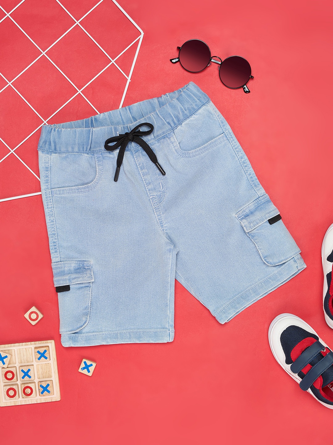 

Pantaloons Junior Boys Mid-Rise Cargo Shorts, Blue