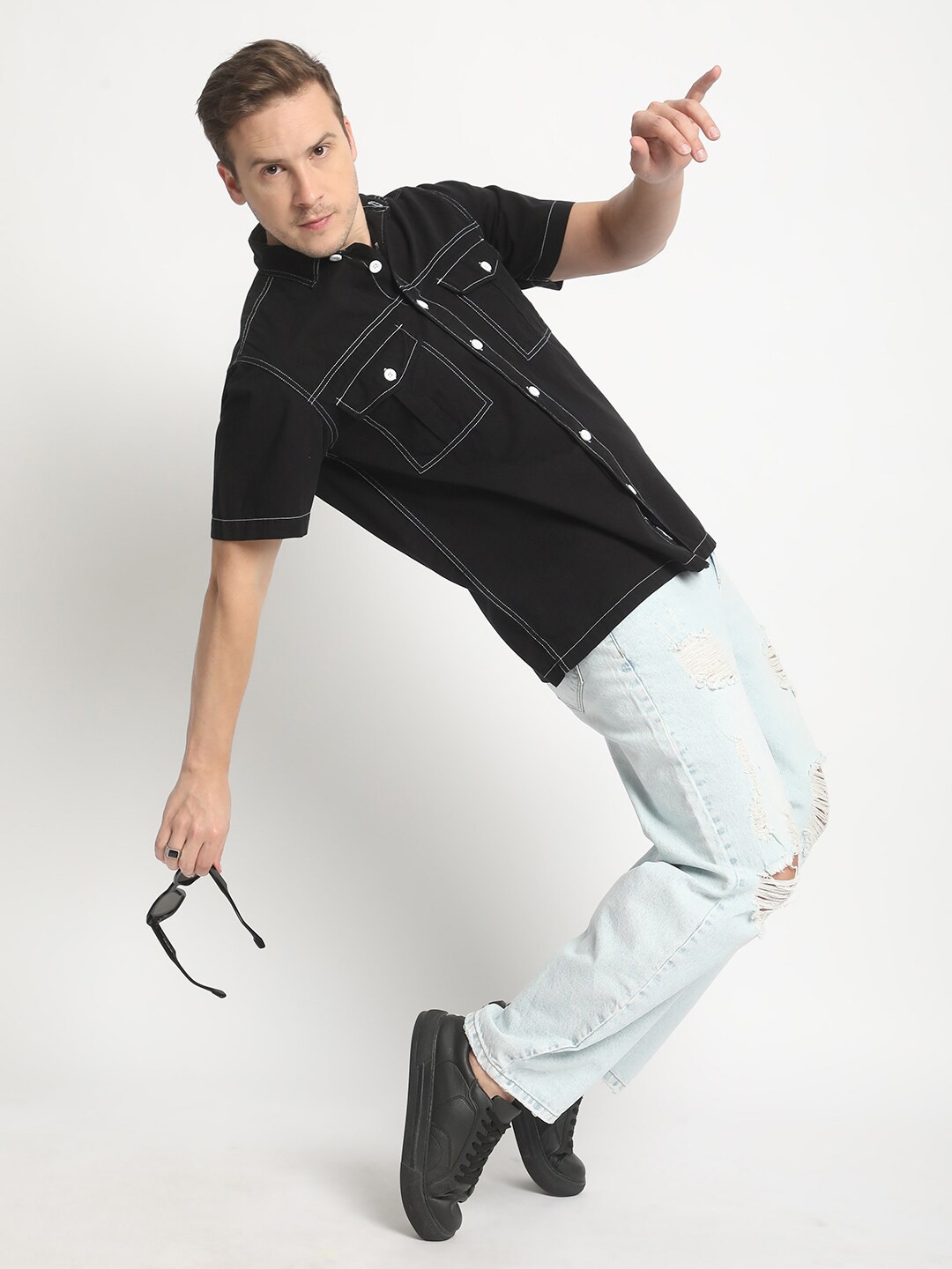 

The Roadster Lifestyle Co. Pure Cotton Relaxed-Fit Shirt with contrast Stitch, Black