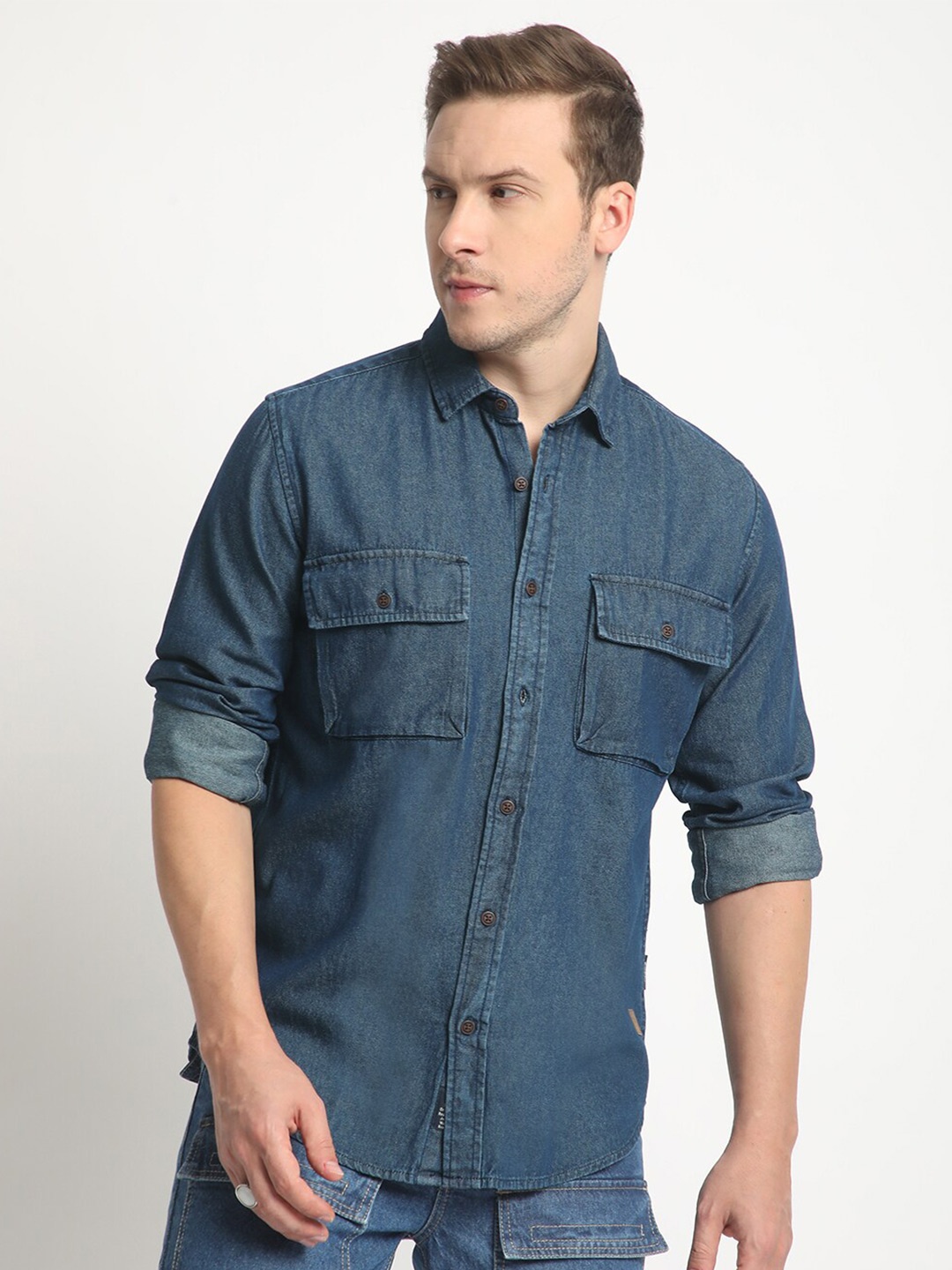 

The Roadster Lifestyle Co. Pure Cotton Spread Collar Denim Casual Shirt, Navy blue