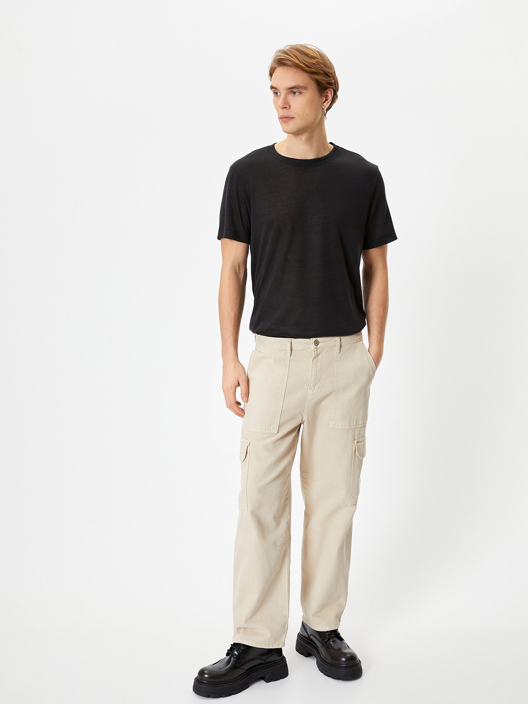 

Koton Round Neck Short Sleeves T-shirt, Black