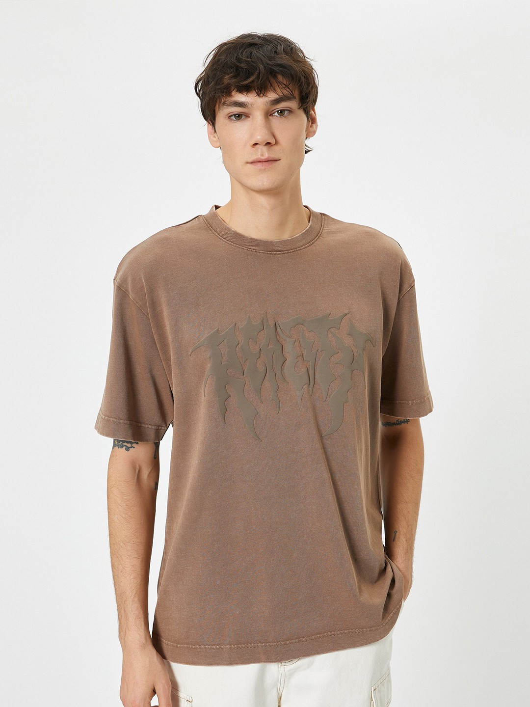 

Koton Typography Printed Drop-Shoulder Sleeves T-shirt, Brown
