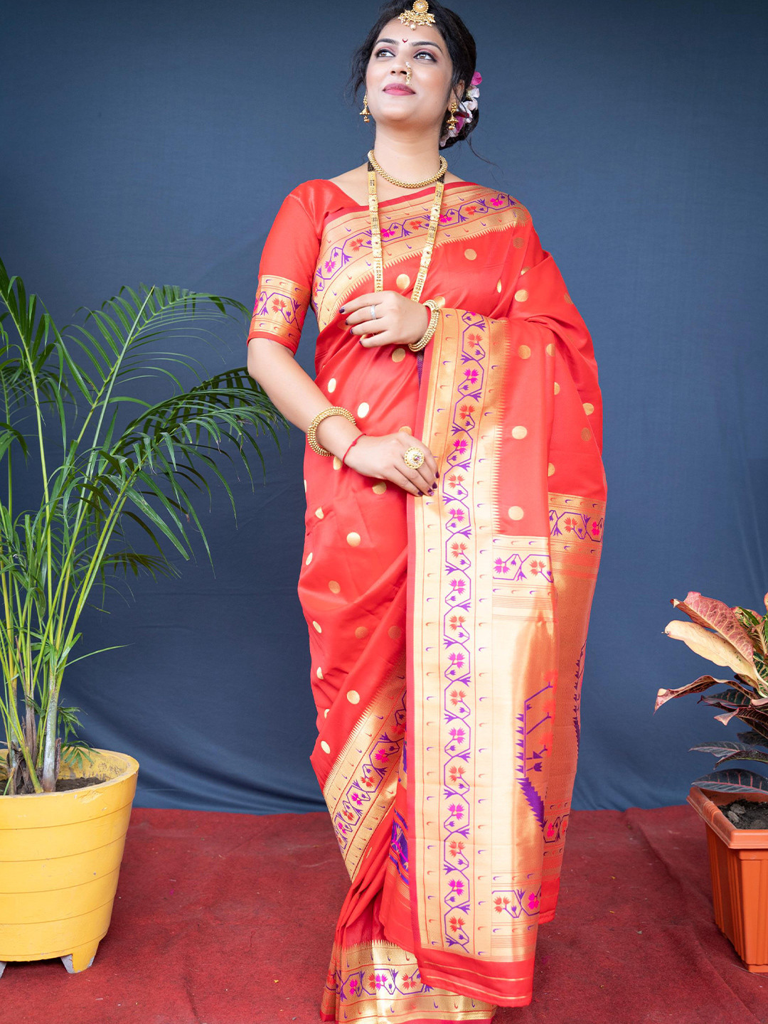 

Royal Rajgharana Saree Ethnic Motifs Woven Design Zari Pure Silk Banarasi Saree, Red