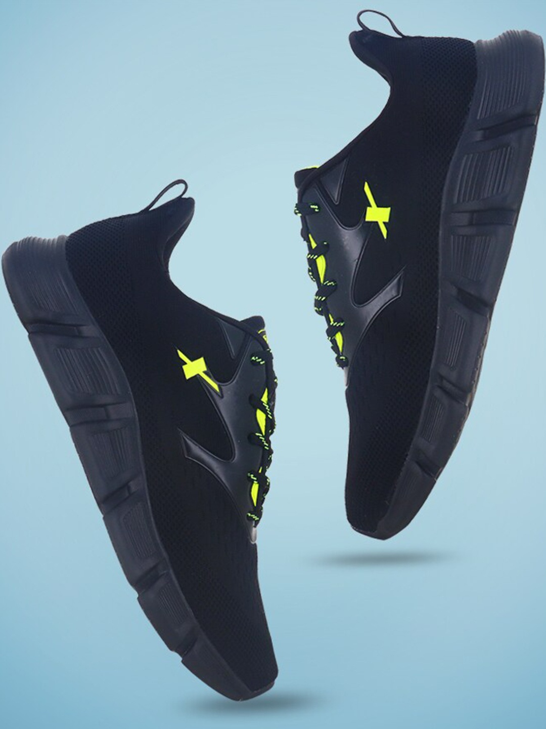 

Sparx Men Textured Lace-Up Running Shoes, Black