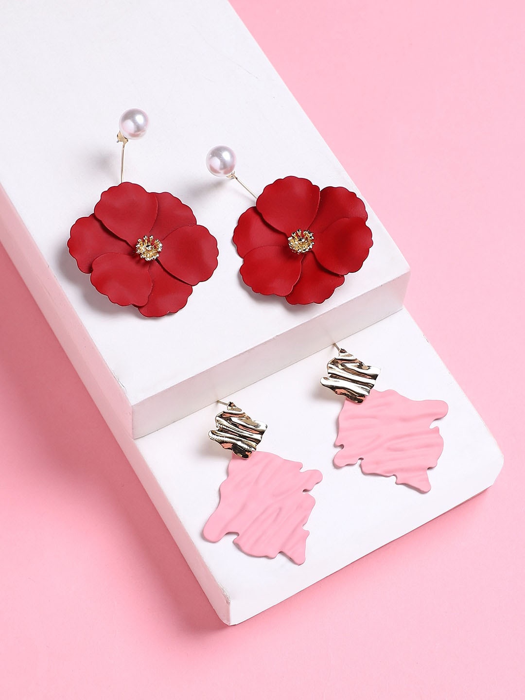

SOHI Set Of 2 Gold-Plated Contemporary Drop Earrings