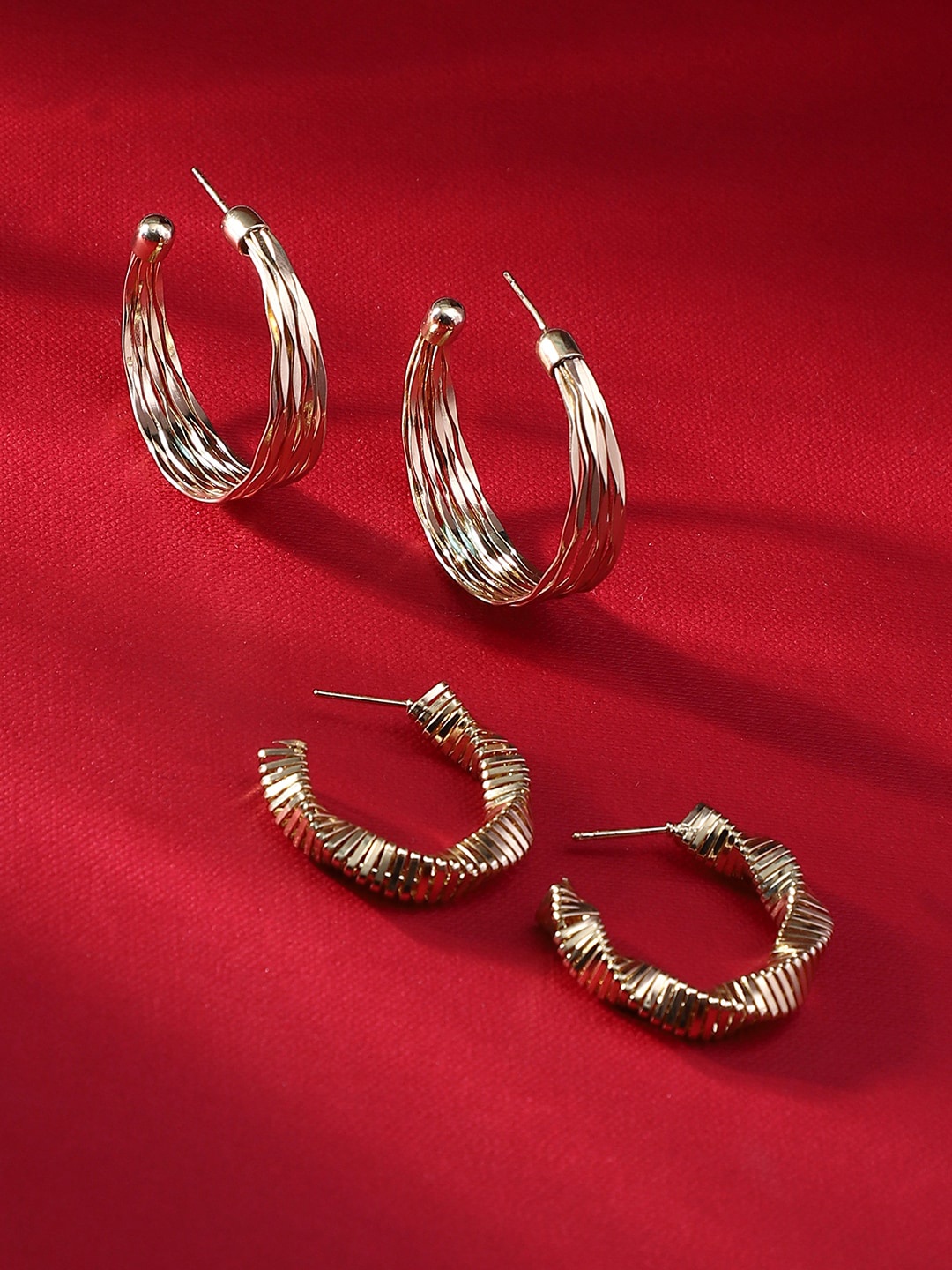 

SOHI Set Of 2 Gold-Plated Contemporary Hoop Earrings