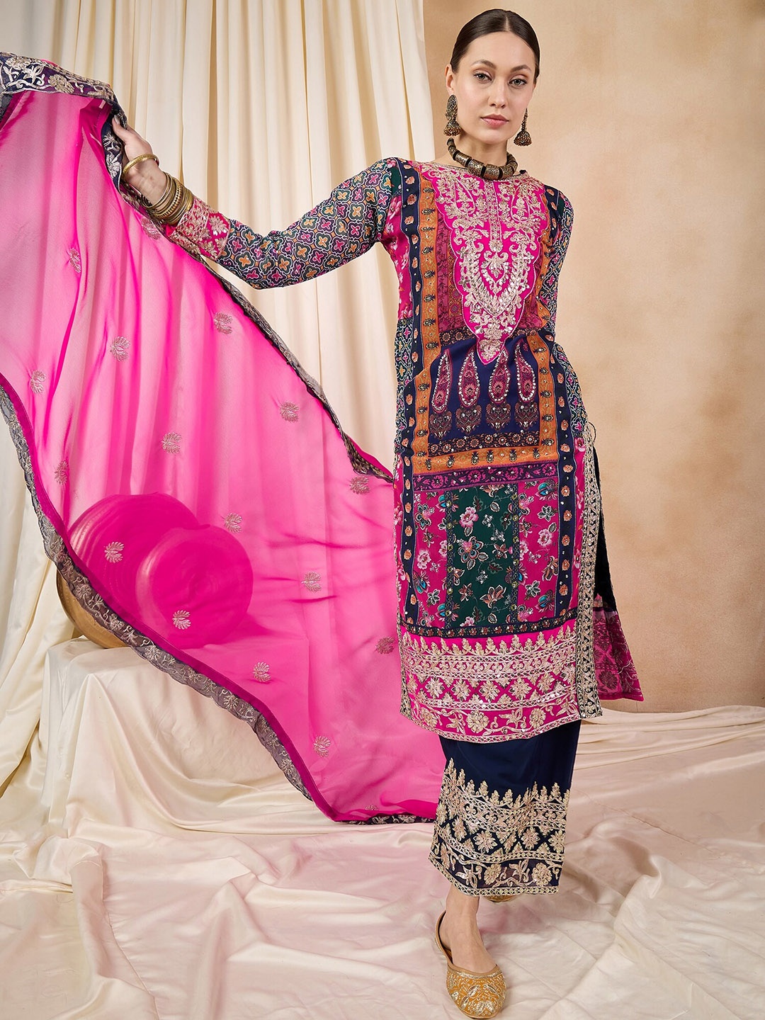 

KAVINDI Ethnic Motifs Embroidered Thread Work Straight Kurta With Palazzos & Dupatta, Peach