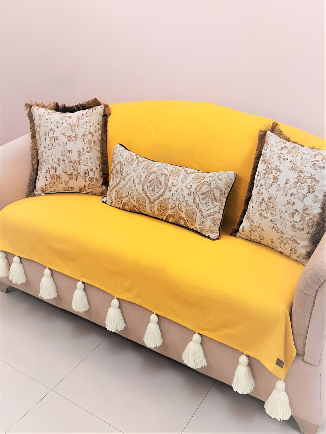

THROWPILLOW Yellow & White Anti Slip Tassels Sofa Cover