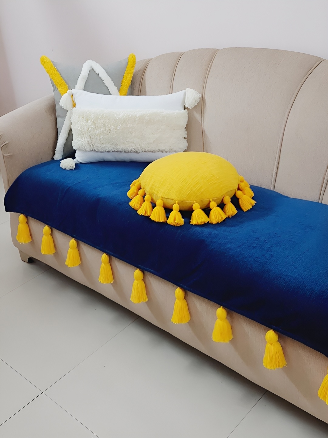 

THROWPILLOW Navy Blue & Yellow Anti Slip Tassels Sofa Cover