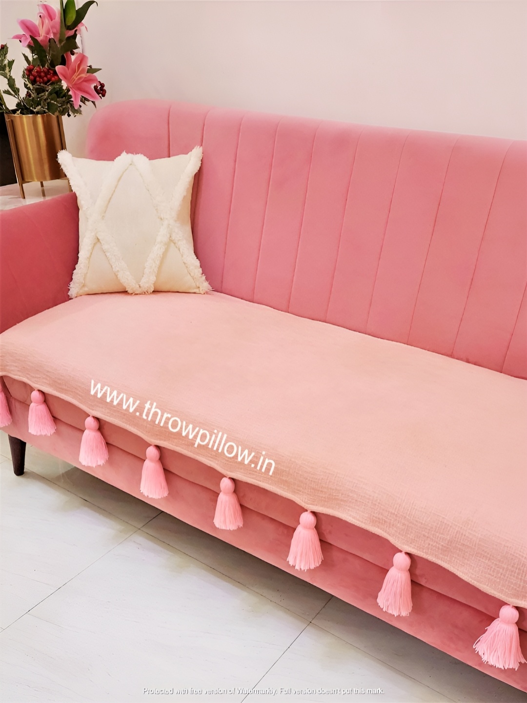 

THROWPILLOW Peach & Pink Anti Slip Tassels Sofa Cover