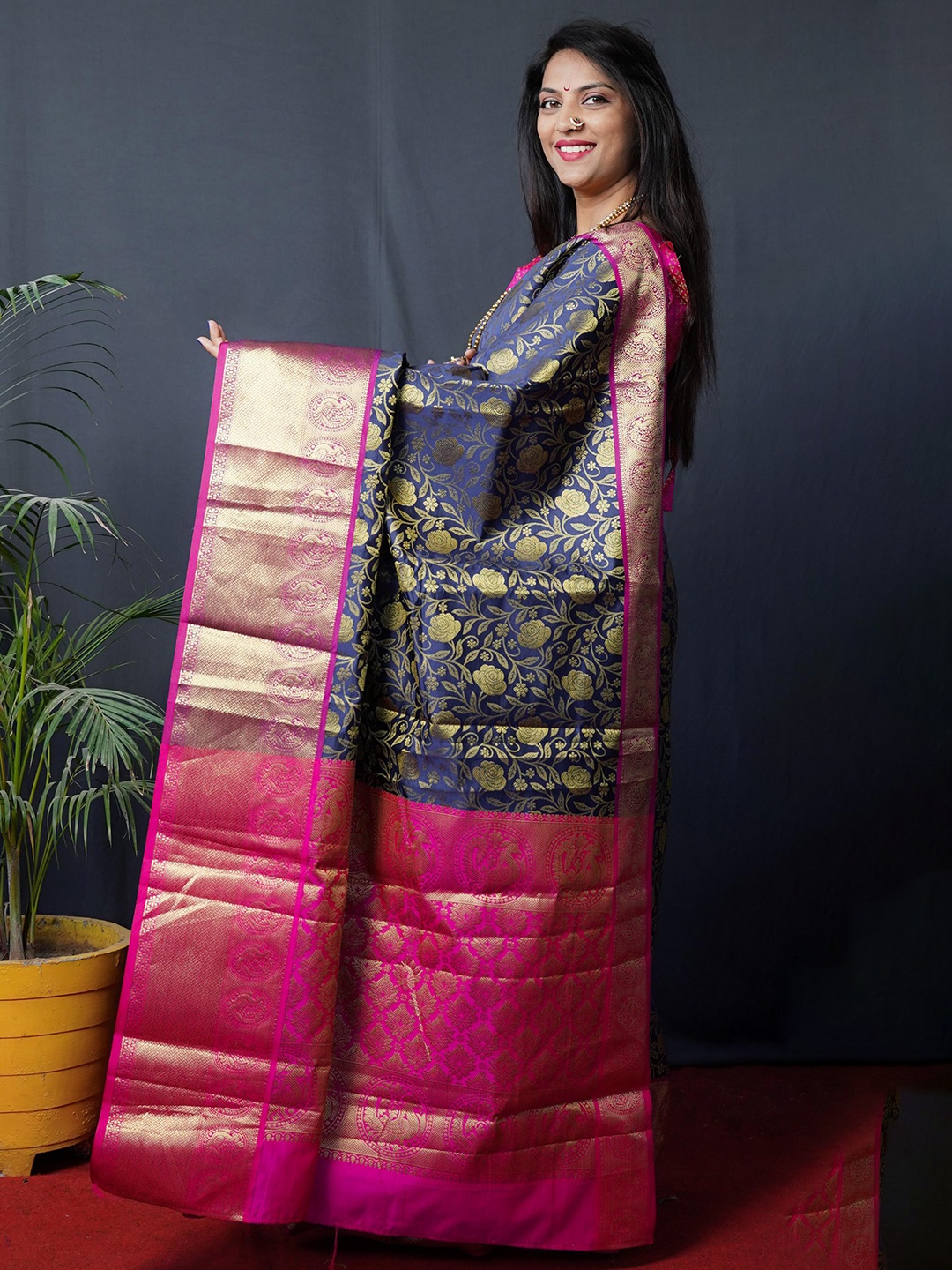 

Royal Rajgharana Saree Woven Design Zari Silk Cotton Kanjeevaram Sarees, Navy blue