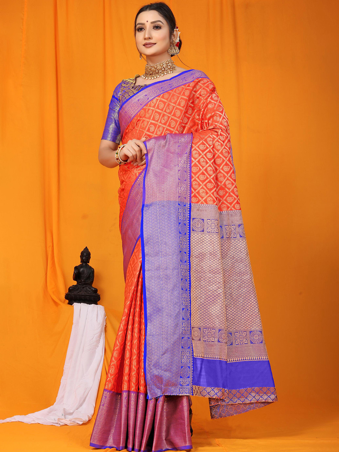 

Royal Rajgharana Saree Paisley Woven Design Zari Silk Cotton Kanjeevaram Saree, Orange