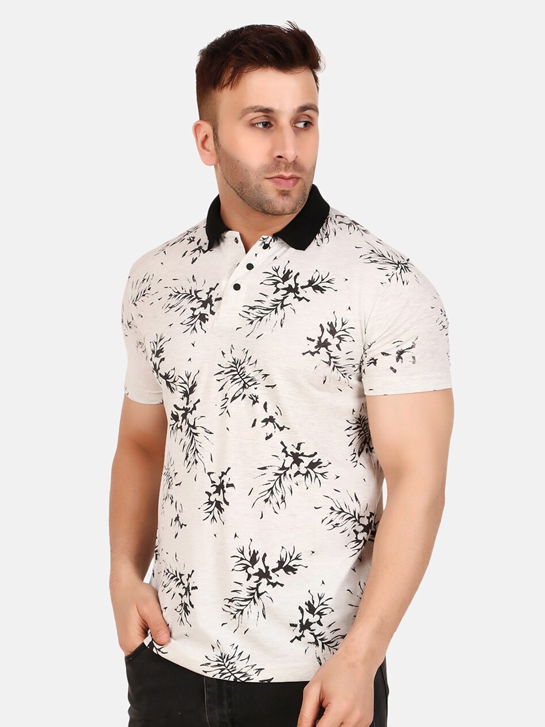 

WELL QUALITY Abstract Printed Polo Collar T-shirt, White