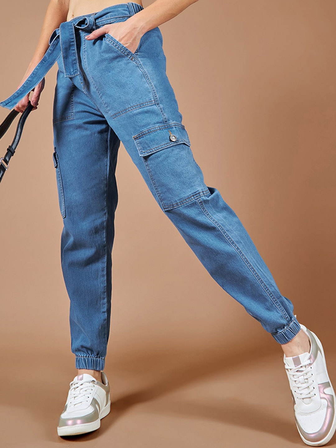 

The Roadster Lifestyle Co. Women Rain On Me Mid Rise Clean Look Stretchable Cargo Joggers, Blue
