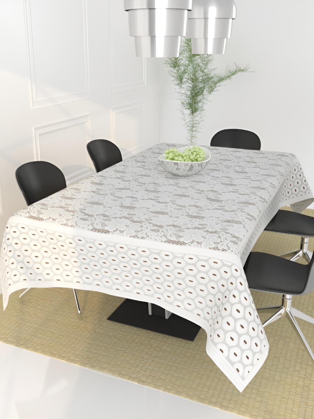 

BIGGER FISH White Cotton 6-Seater Table Cover