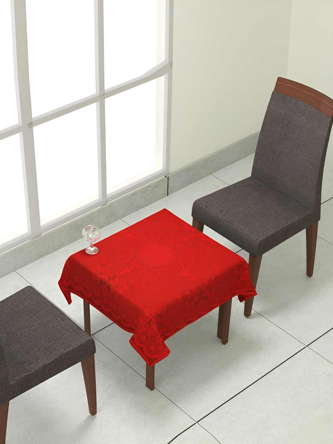 

BIGGER FISH Maroon Cotton 2-Seater Table Cover