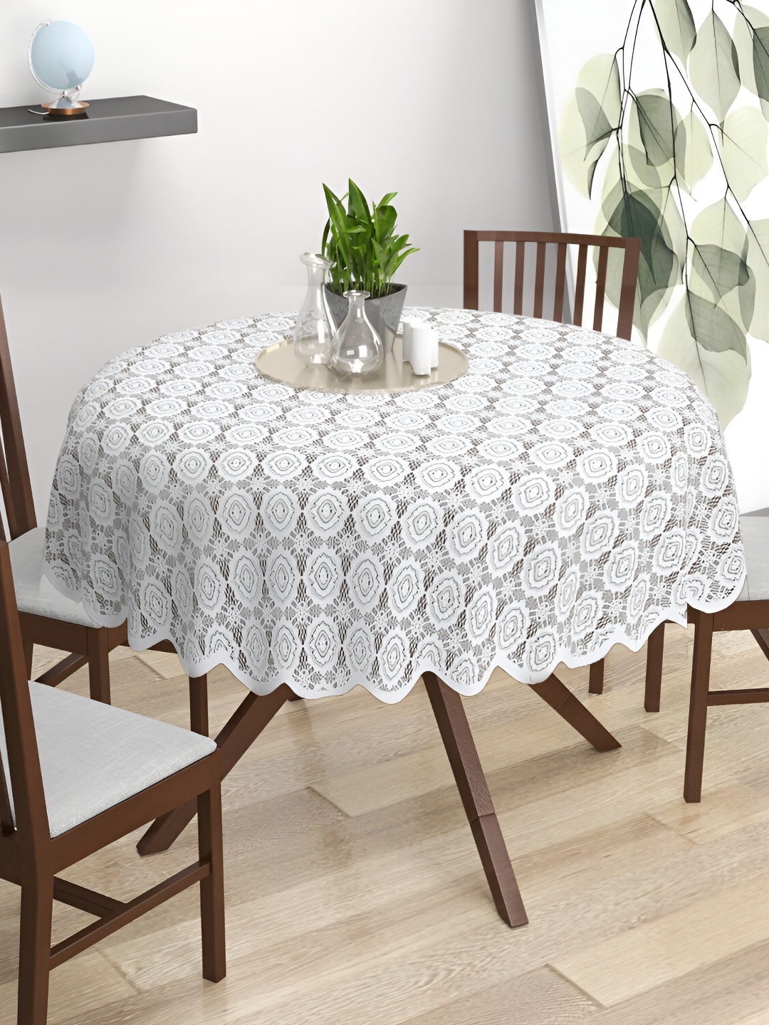 

BIGGER FISH White Cotton 4-Seater Table Cover