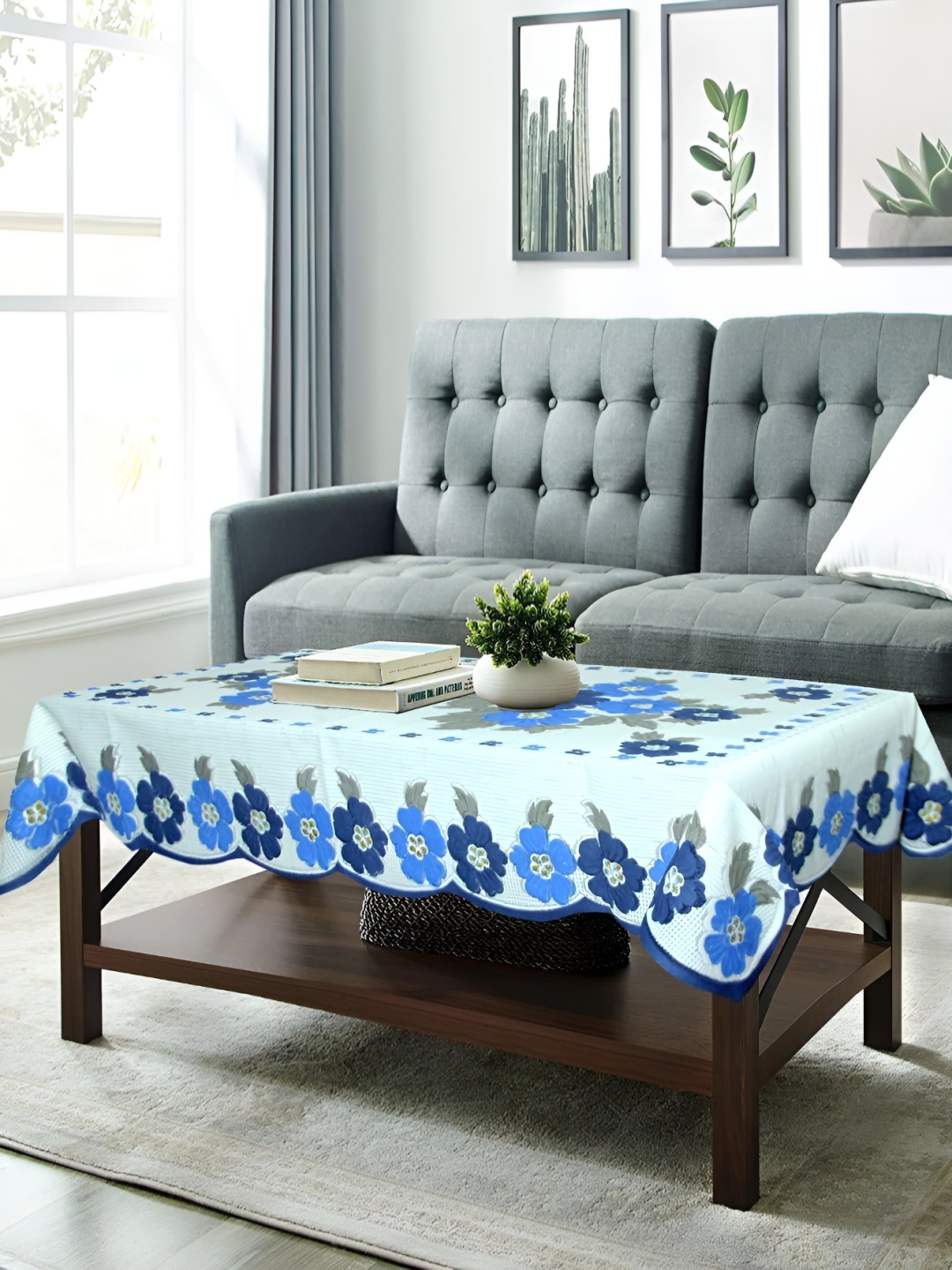 

BIGGER FISH Blue & Grey Floral 2-Seater Cotton Table Cover