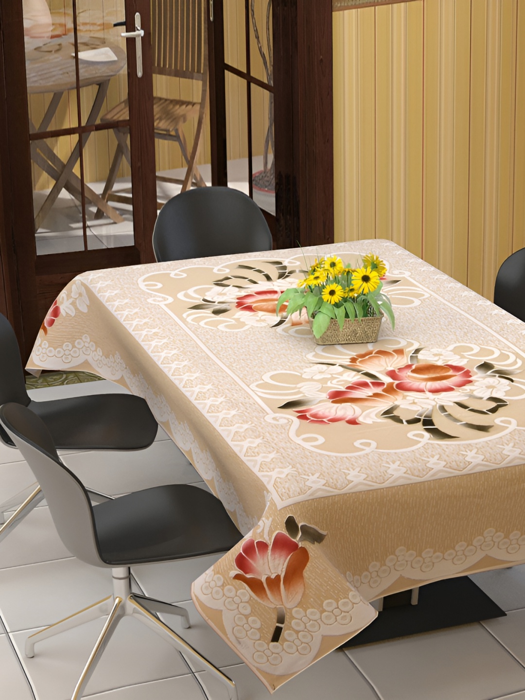 

BIGGER FISH Beige Cotton 6-Seater Table Cover