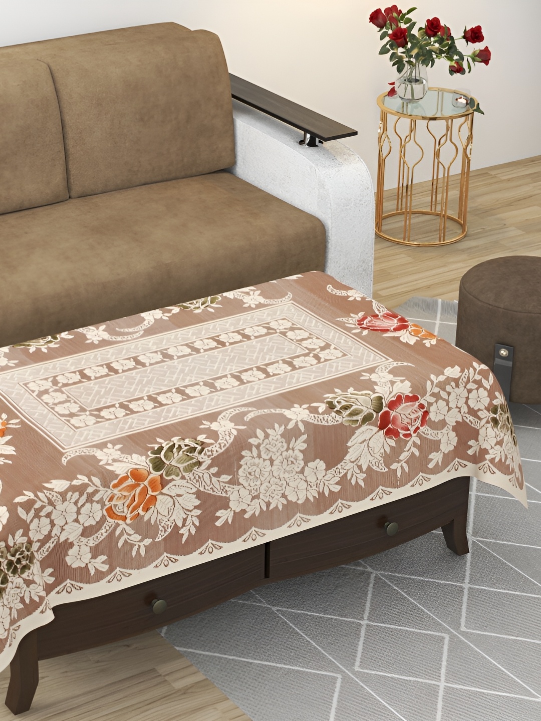 

BIGGER FISH Cream & Red Cotton 6 Seater Table Cover