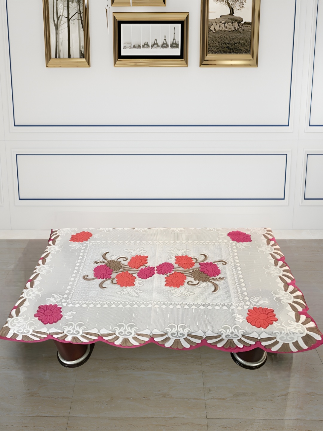 

BIGGER FISH Pink & White Floral Cotton 4Seater Table Cover