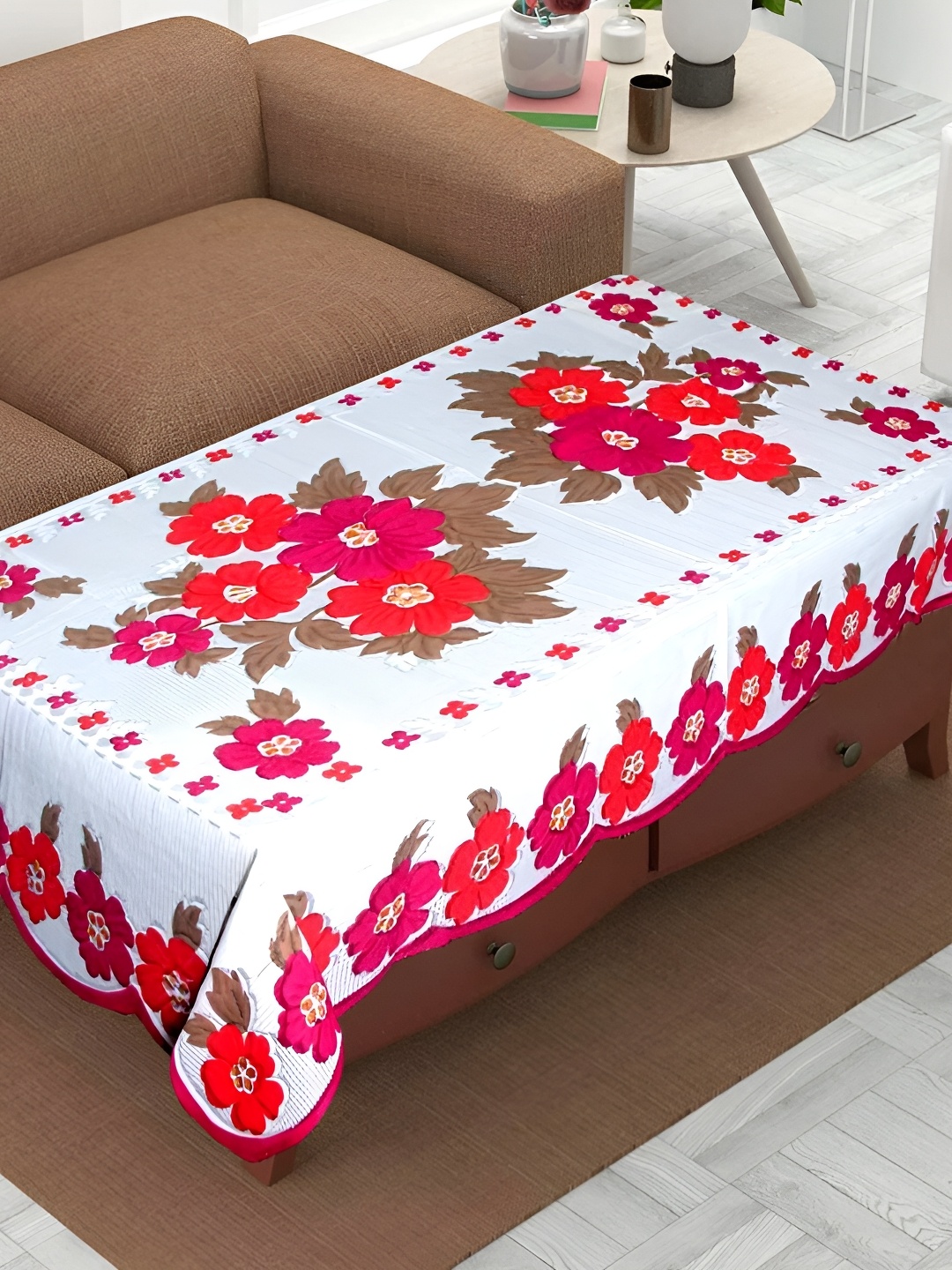 

BIGGER FISH Pink Cotton 4-Seater Table Cover