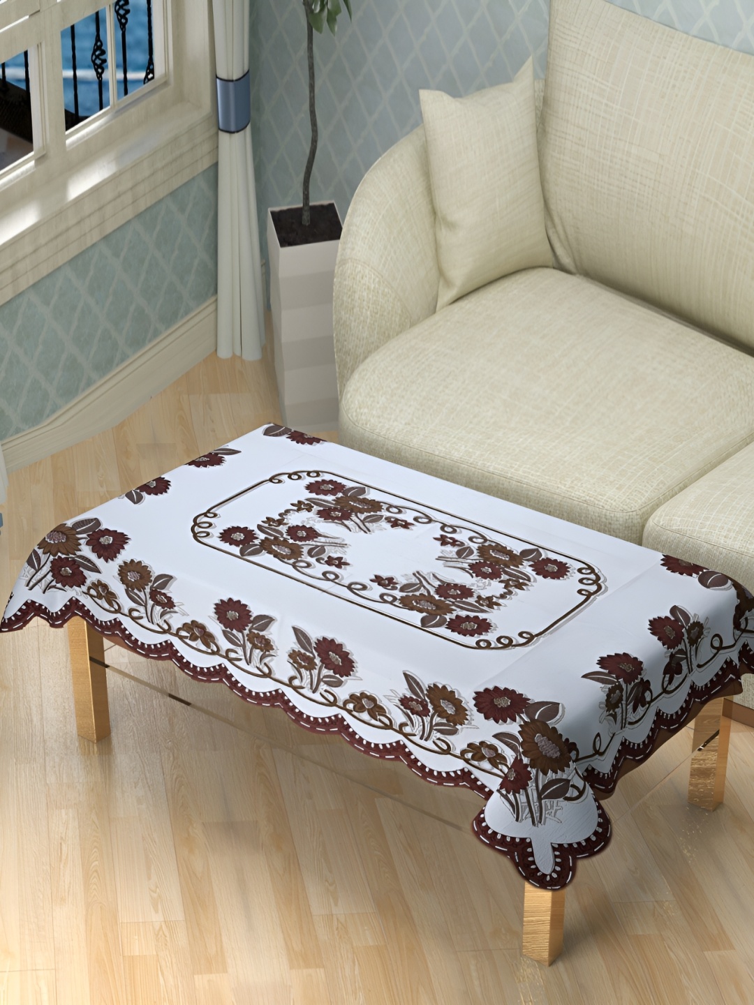 

BIGGER FISH White Cotton Floral 4 Seater Table Cover