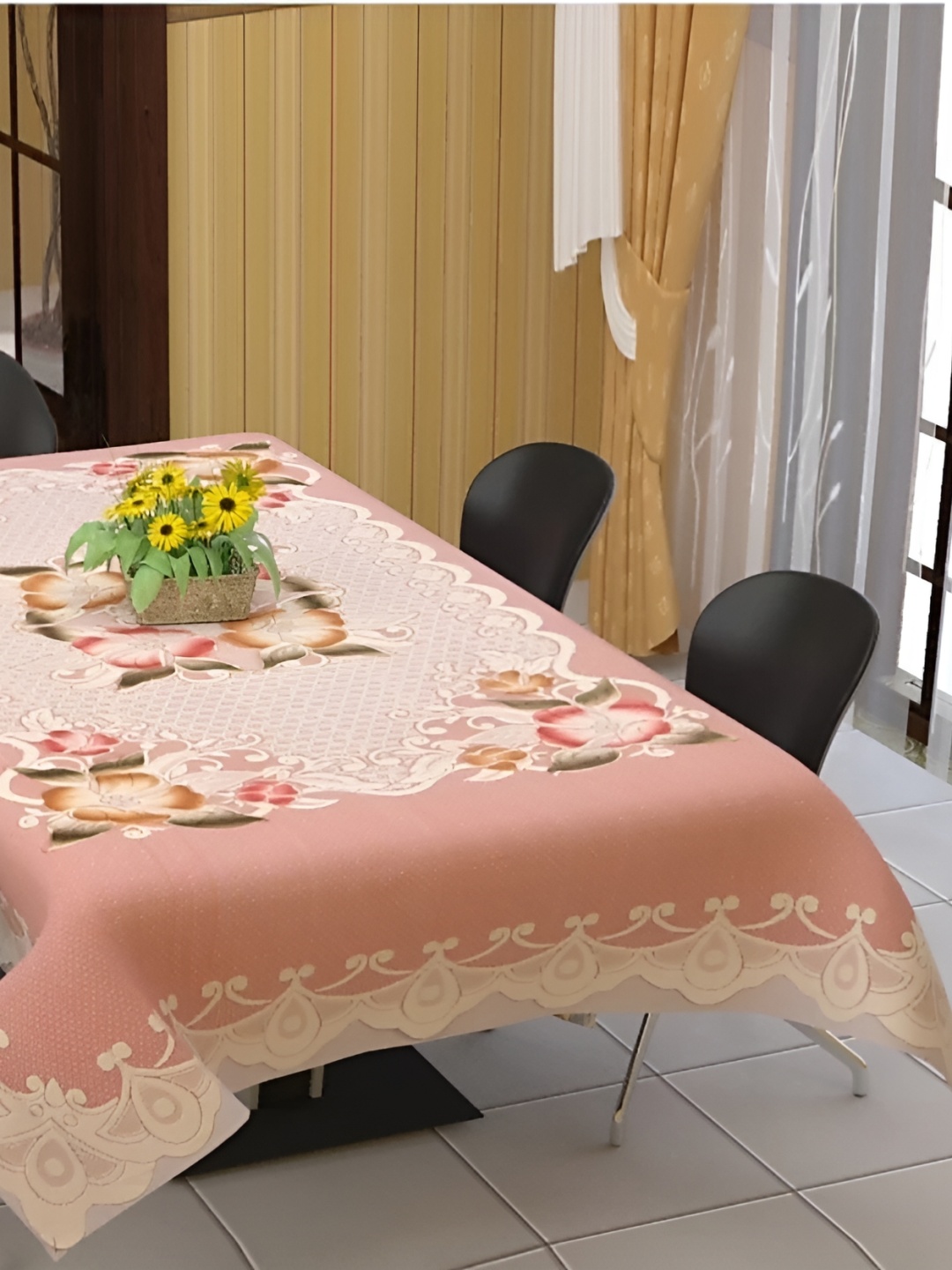 

BIGGER FISH Peach & Cream Floral 6 Seater Table Cover