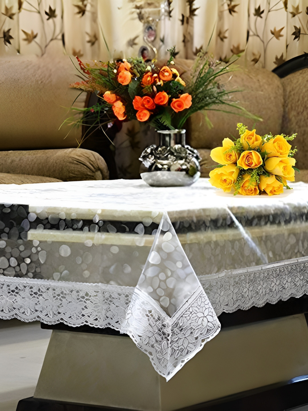 

BIGGER FISH White Abstract Printed 4-Seater Table Cover