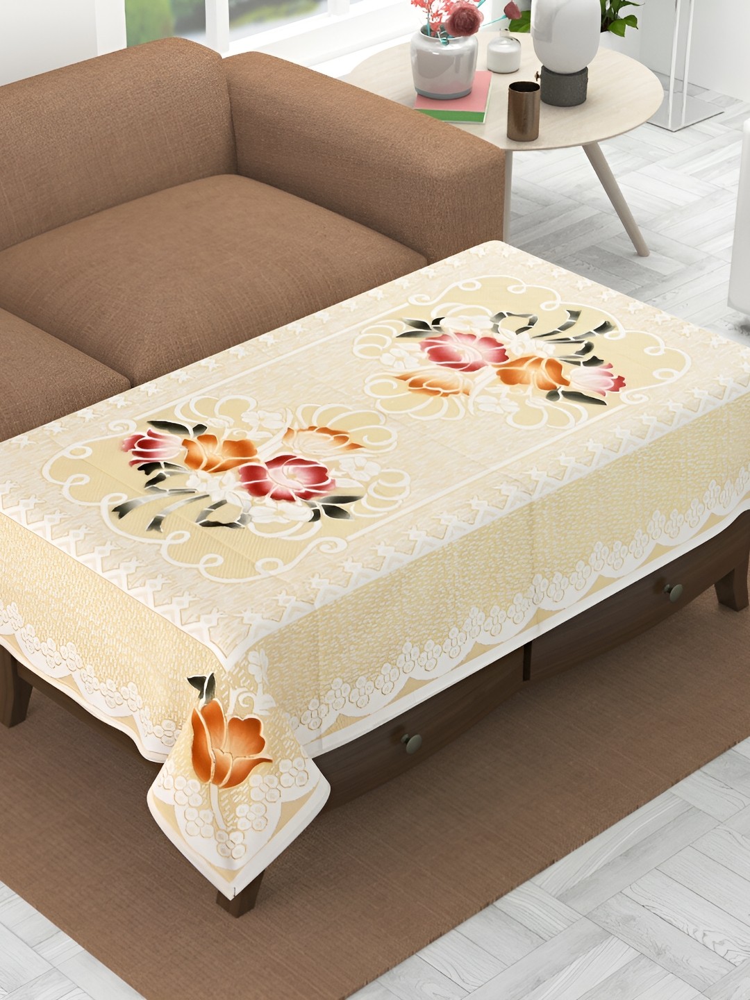 

BIGGER FISH Yellow Printed Cotton 4-Seater Table Cover