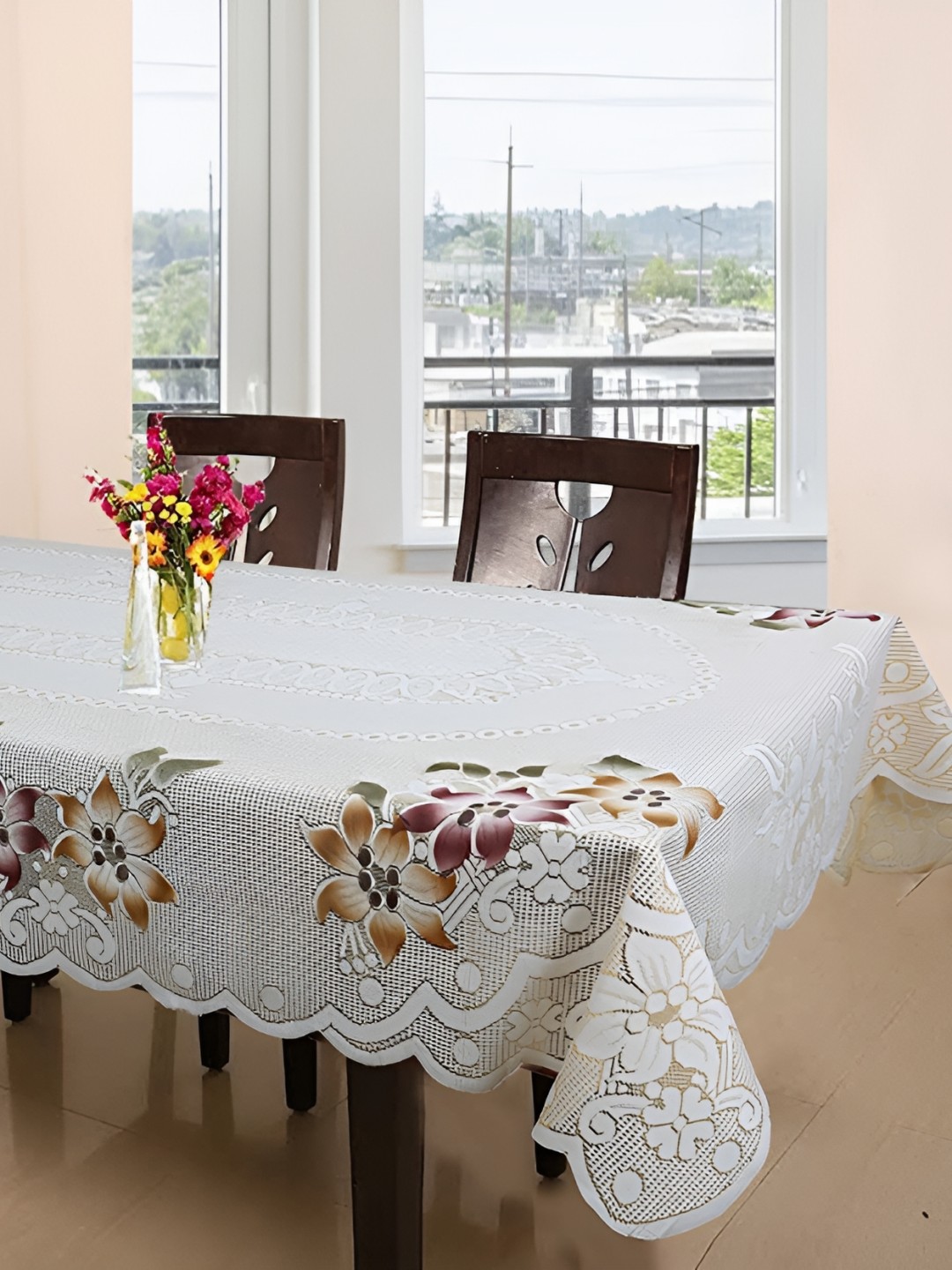 

BIGGER FISH White Floral Embroidered Cotton 6-Seater Table Cover