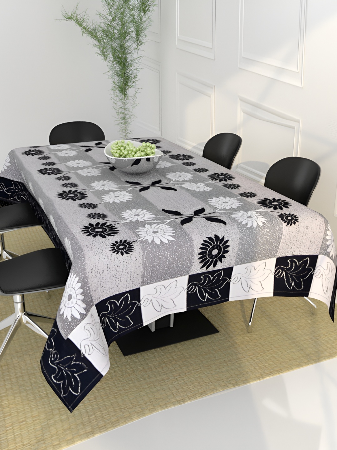 

BIGGER FISH Black Cotton 6-Seater Table Cover