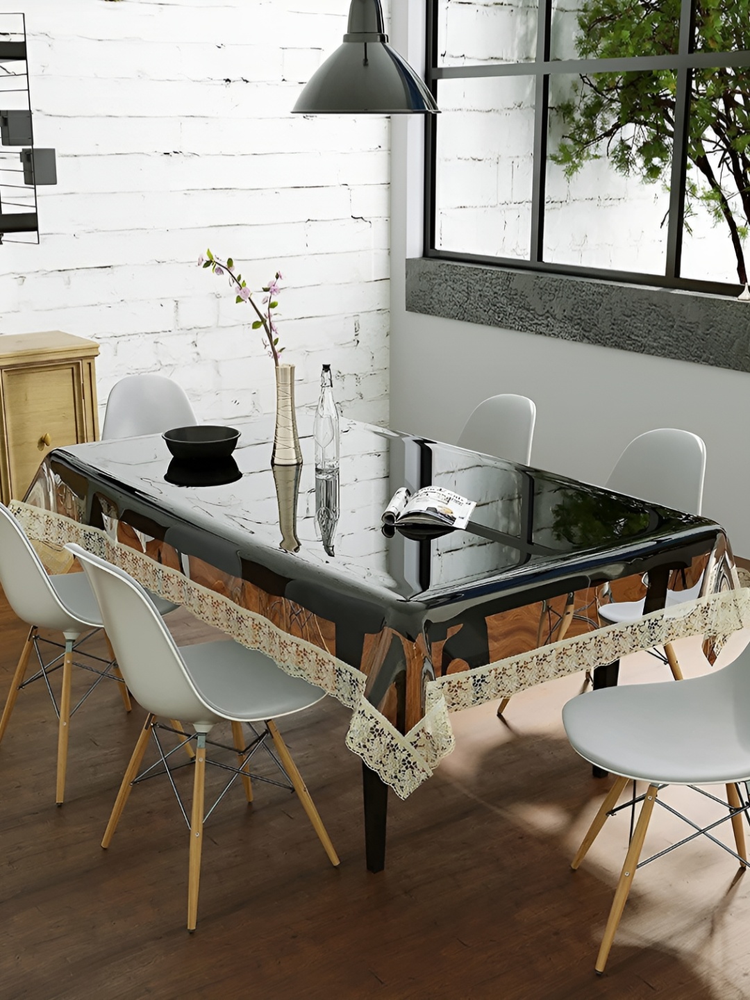 

BIGGER FISH White 6-Seater Table Cover