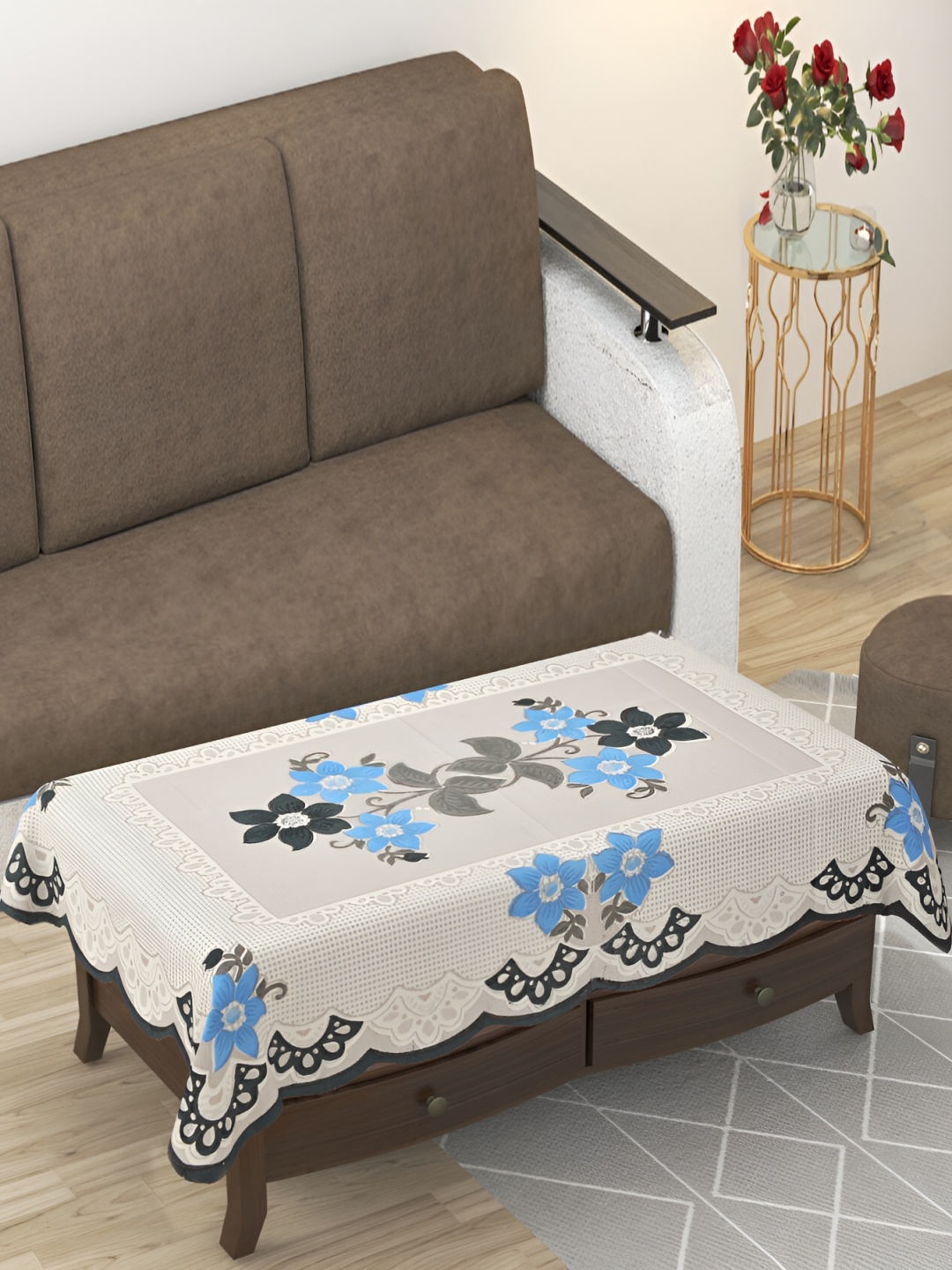 

BIGGER FISH Blue & Off White Cotton 4 Seater Table Cover