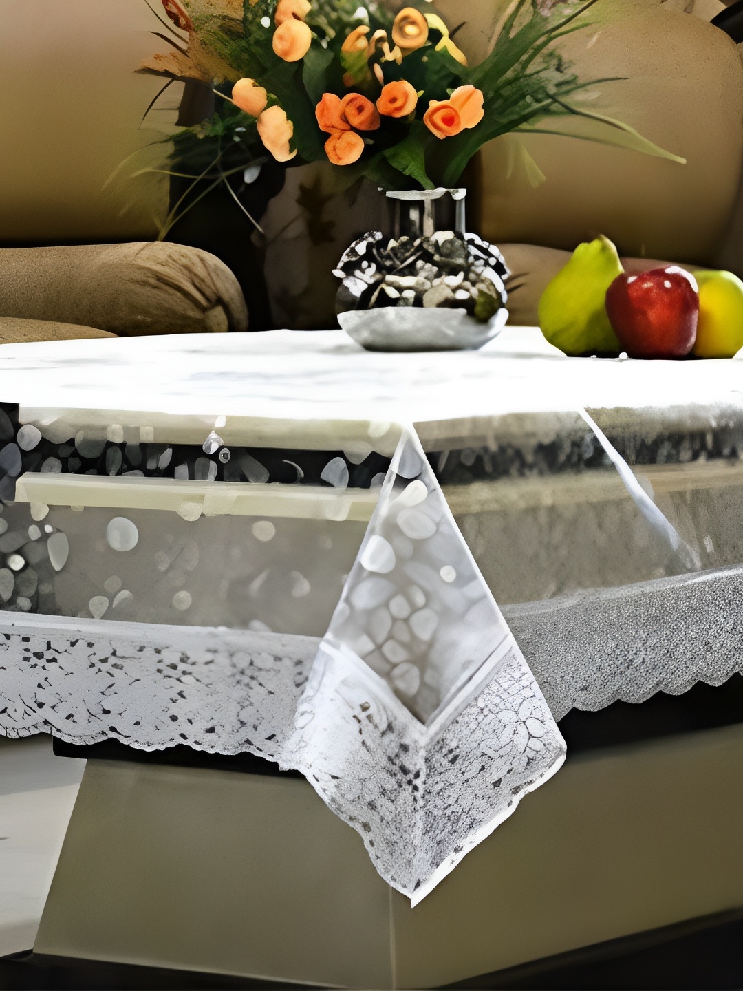 

BIGGER FISH White Printed 4-Seater Table Cover
