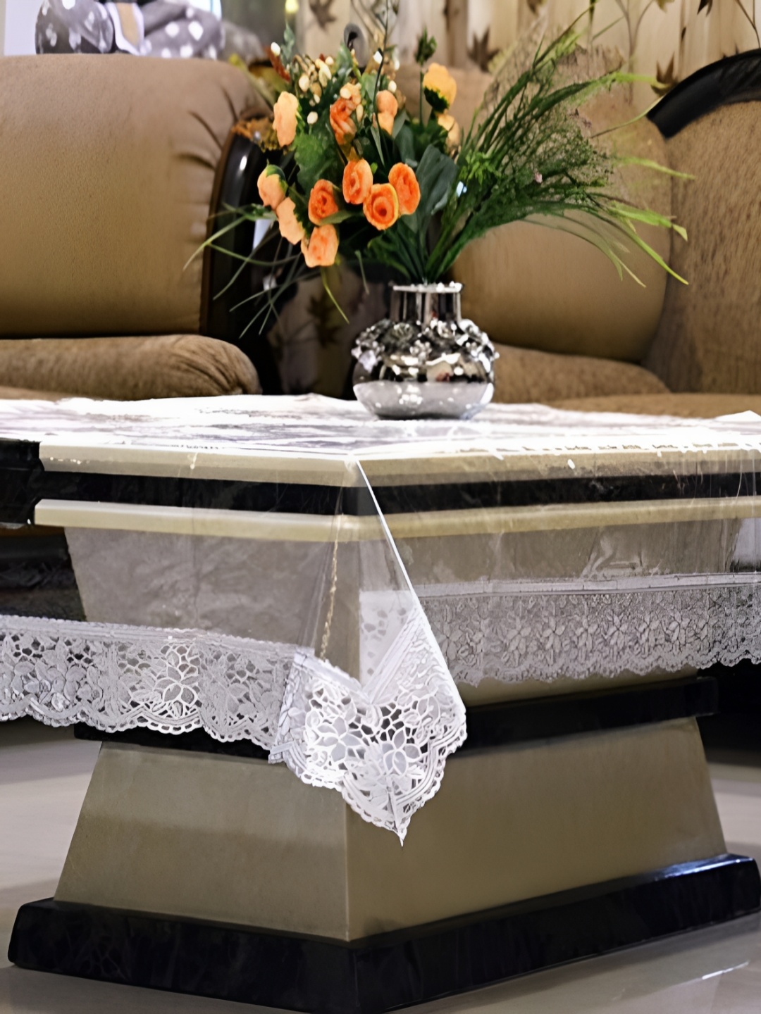 

BIGGER FISH White & Transparent Self Design 4-Seater Table Cover