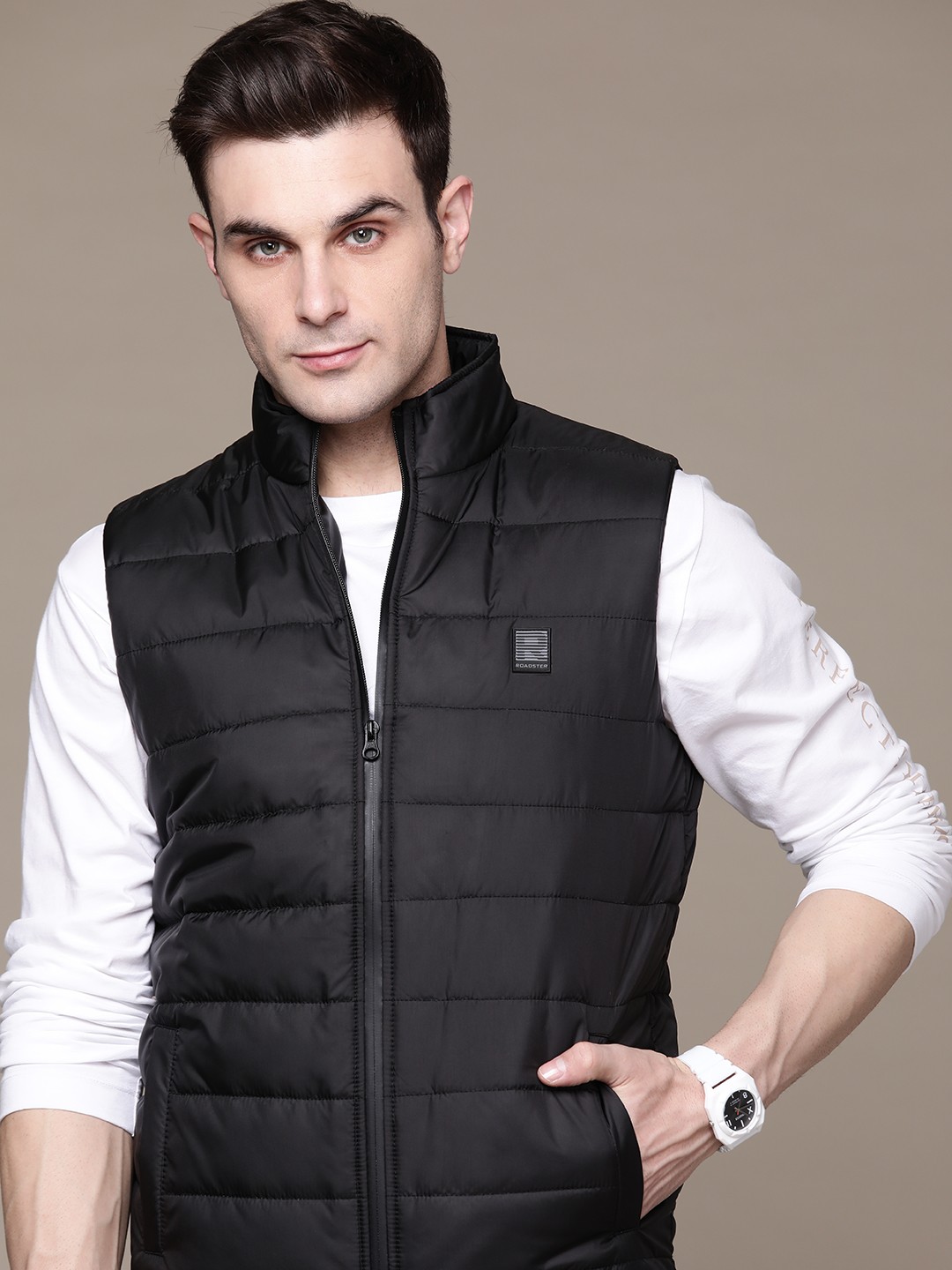 

Roadster Men Solid Lightweight Padded Jacket, Black