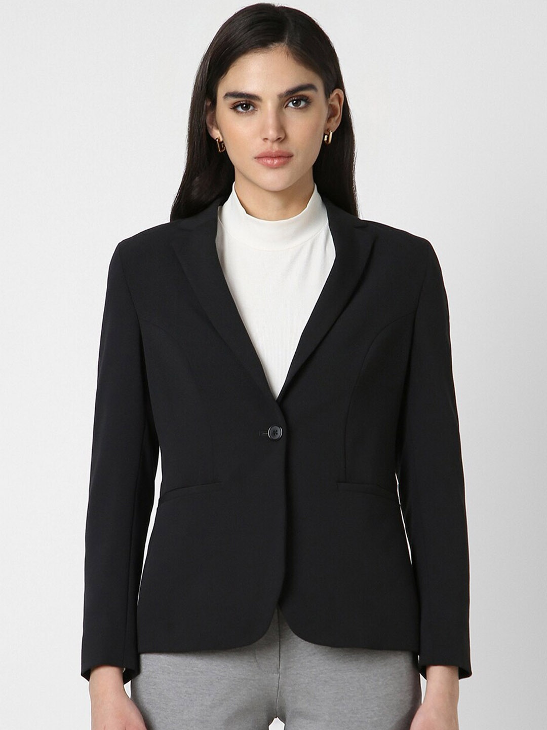 

Van Heusen Woman Notched Lapel Slim-Fit Single-Breasted Formal Blazer, Black