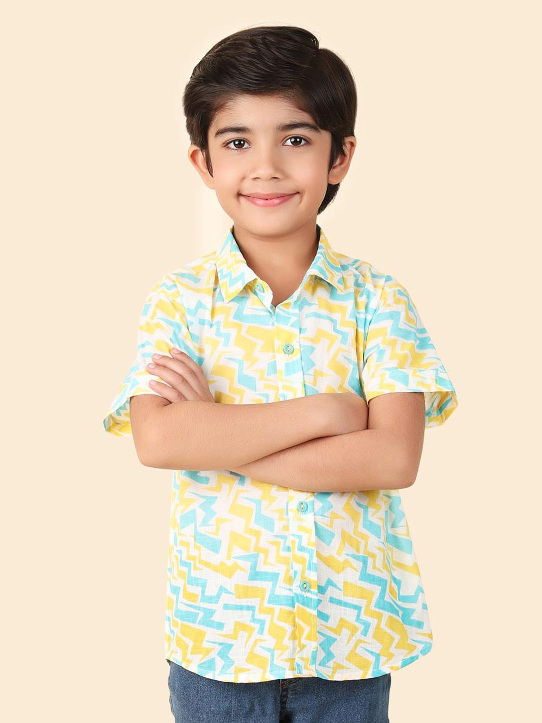

Fabindia Boys Floral Printed Spread Collar Regular Sleeve Cotton Shirt, Yellow